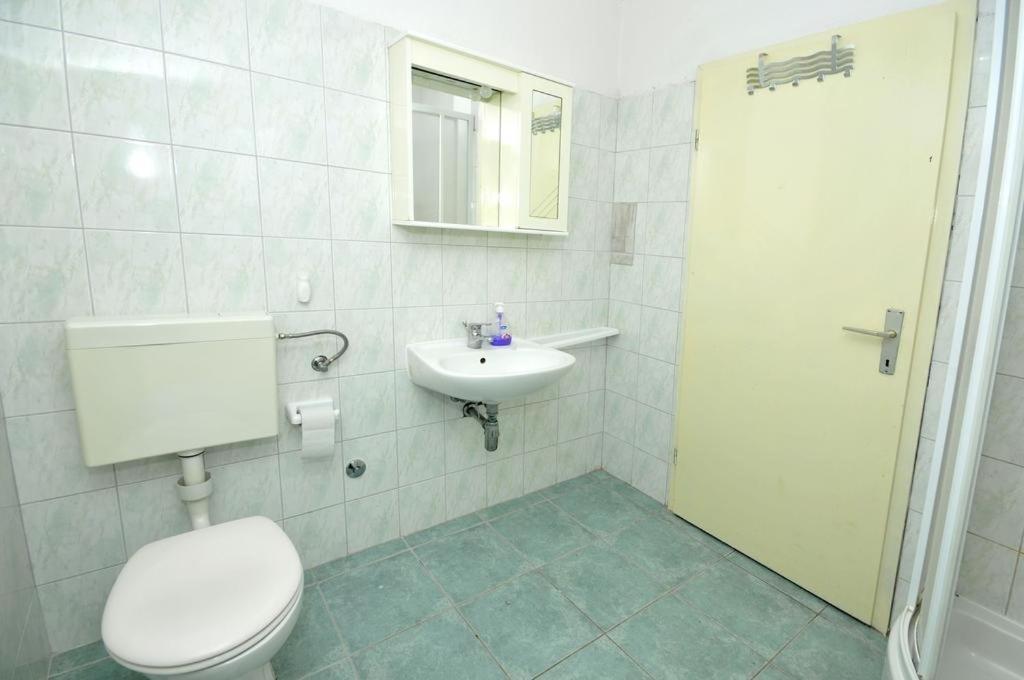 Apartments With A Parking Space Okrug Donji, Ciovo - 13732 Donji Okrug  Rom bilde