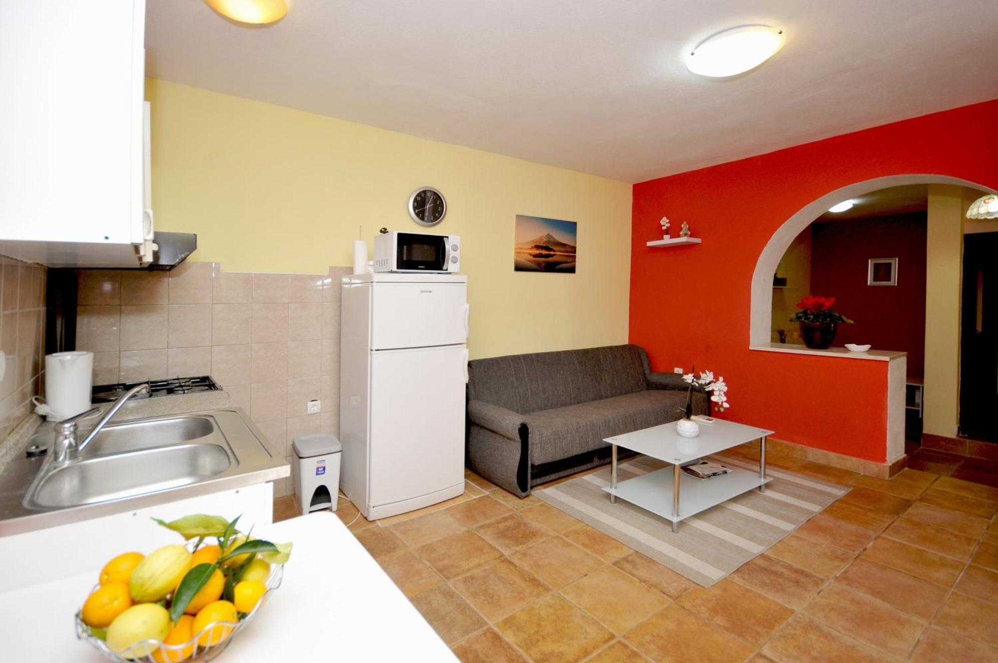 Apartments With A Parking Space Okrug Donji, Ciovo - 13732 Donji Okrug  Rom bilde