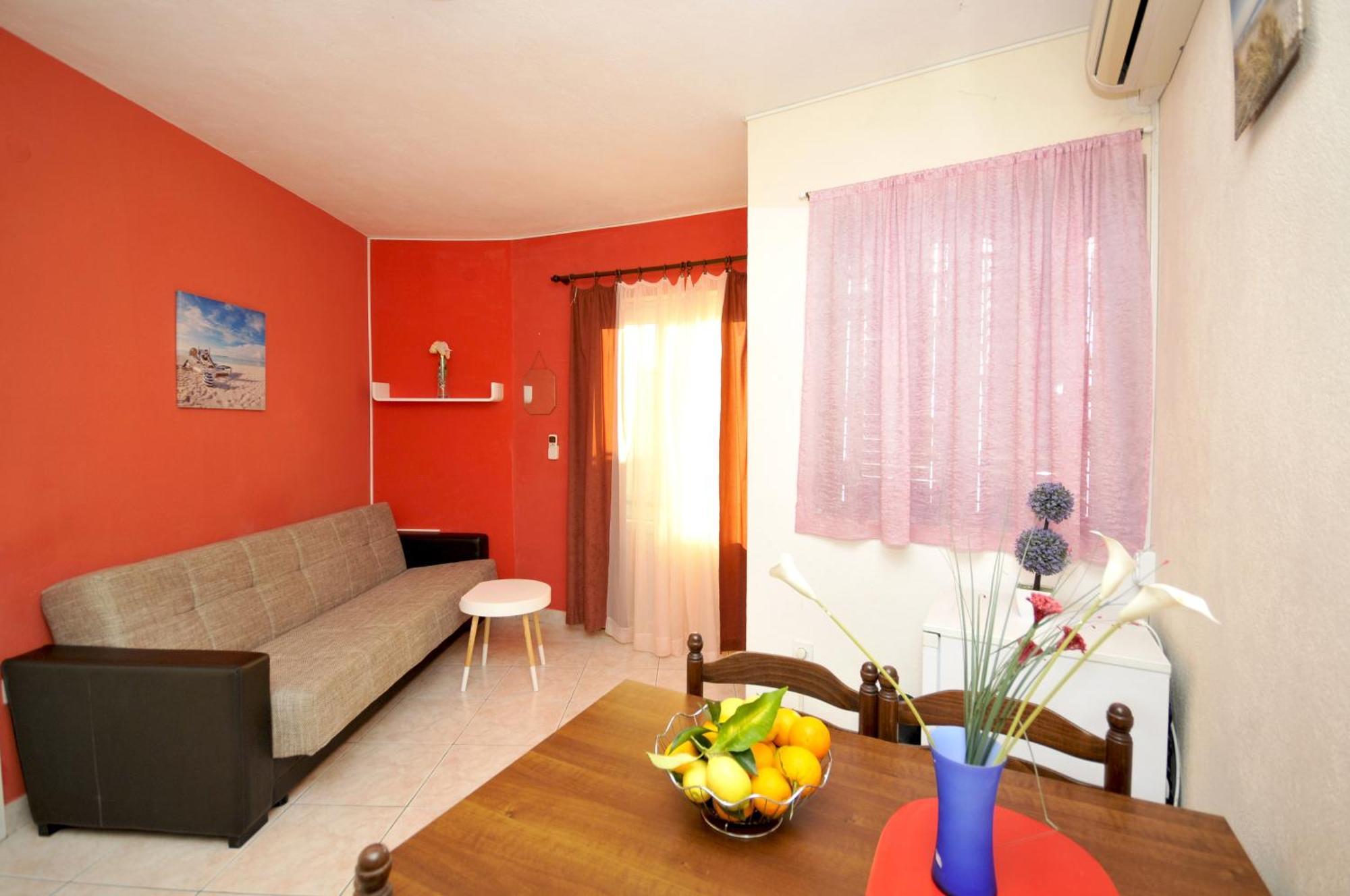 Apartments With A Parking Space Okrug Donji, Ciovo - 13732 Donji Okrug  Rom bilde