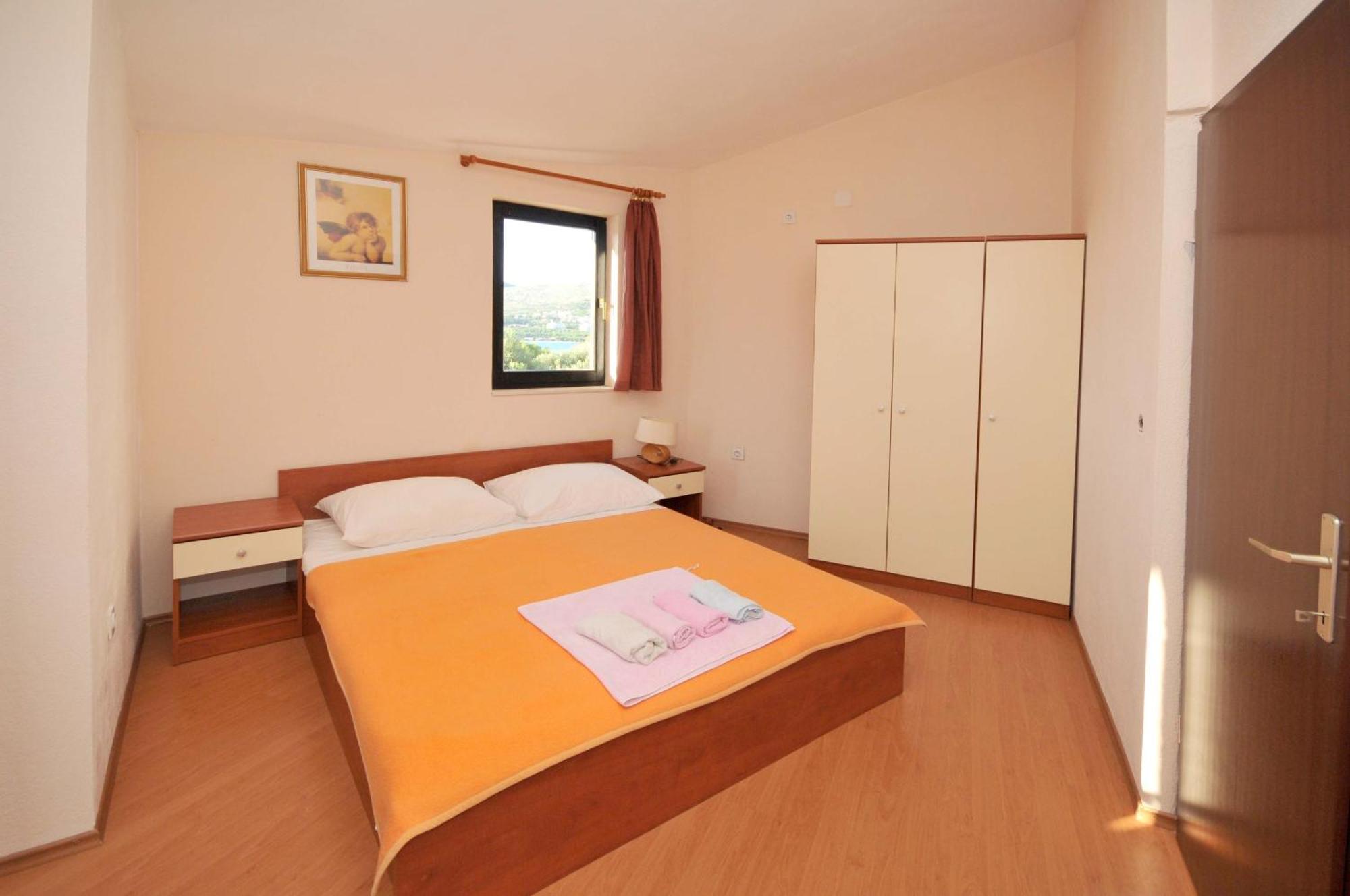 Apartments With A Parking Space Okrug Donji, Ciovo - 13732 Donji Okrug  Rom bilde